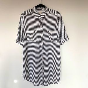 Chico’s 2 Black and White Button Down Tunic